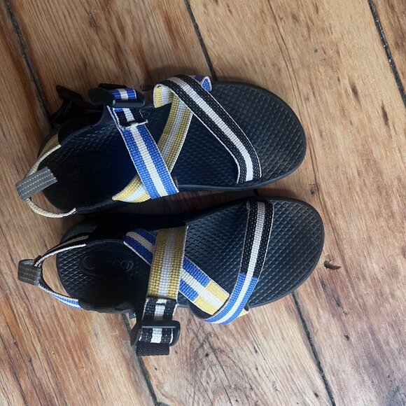 Kids Chacos - Picture 1 of 2